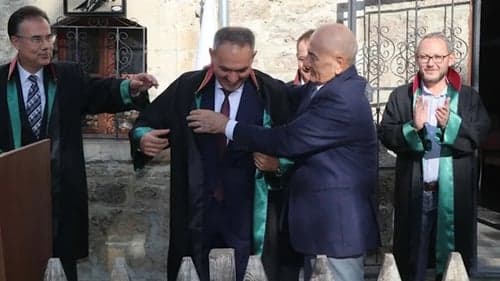 Cezaevi müdürü, hukuk fakültesini bitirip avukat oldu!