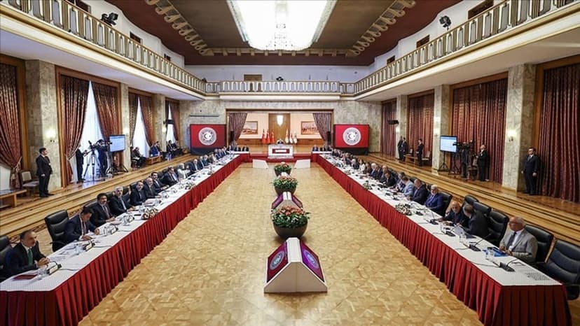 Komisyon&#039;un 6. toplantısında söz hukukçularda: 3 büyük baro katılmadı