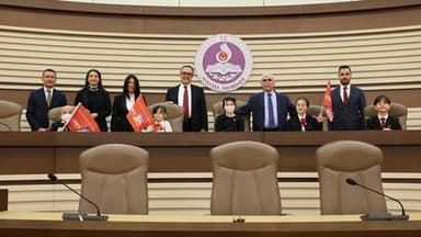 AYM Başkanı Özkaya, Lösemi tedavisi gören çocukları misafir etti