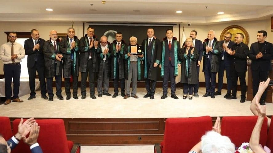 TBB Başkanı Sağkan'dan meslekte 40, 50 ve 60 yılını dolduran avukatlara plaket