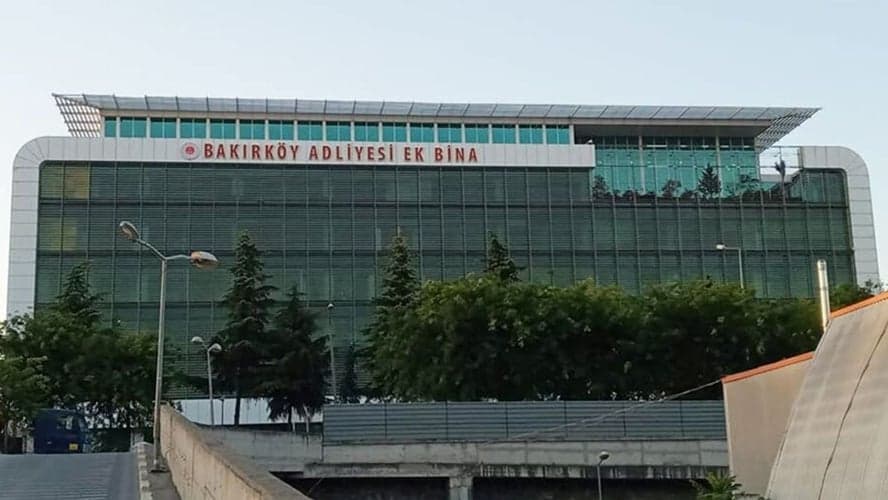 Adliyeye kalem görünümlü silahla girmek isterken yakalandı