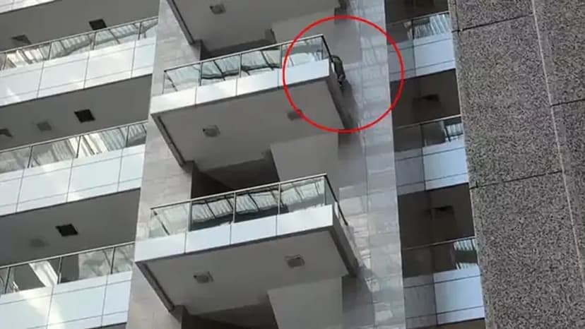Çağlayan Adliyesi&#039;nde intihar girişimi