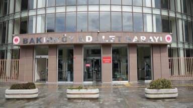 Hakim baba, savcı kızını dövdü!