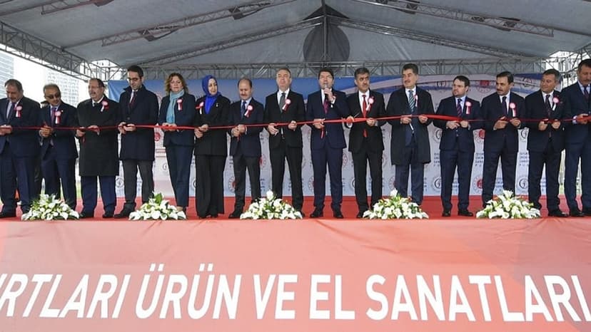 Adalet Bakanı Tunç, İşyurtları Ürün ve El Sanatları Fuarı&#039;nın açılışına katıldı