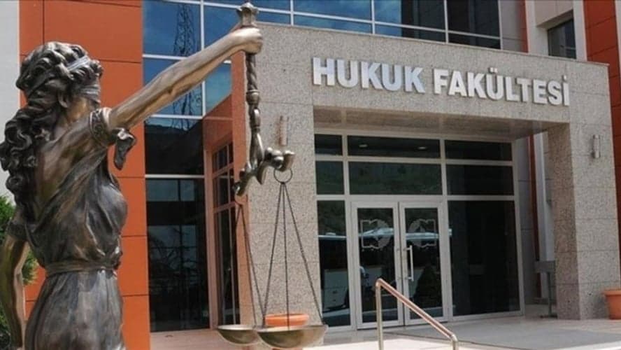 Vakıf üniversitelerinin hukuk kontenjanları önemli ölçüde düşürülecek!