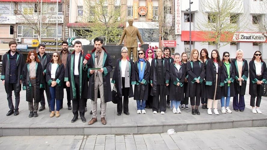 &#039;Avukatları ve baroları hedef alan kararlar bizleri yıldırmayıp aksine daha da güçlendirecektir&#039;