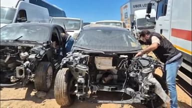 Yediemin otoparklarında milyarlık vurgun! İhale öncesi otomobillerin parçalarını söküp değerini düşürmüşler...