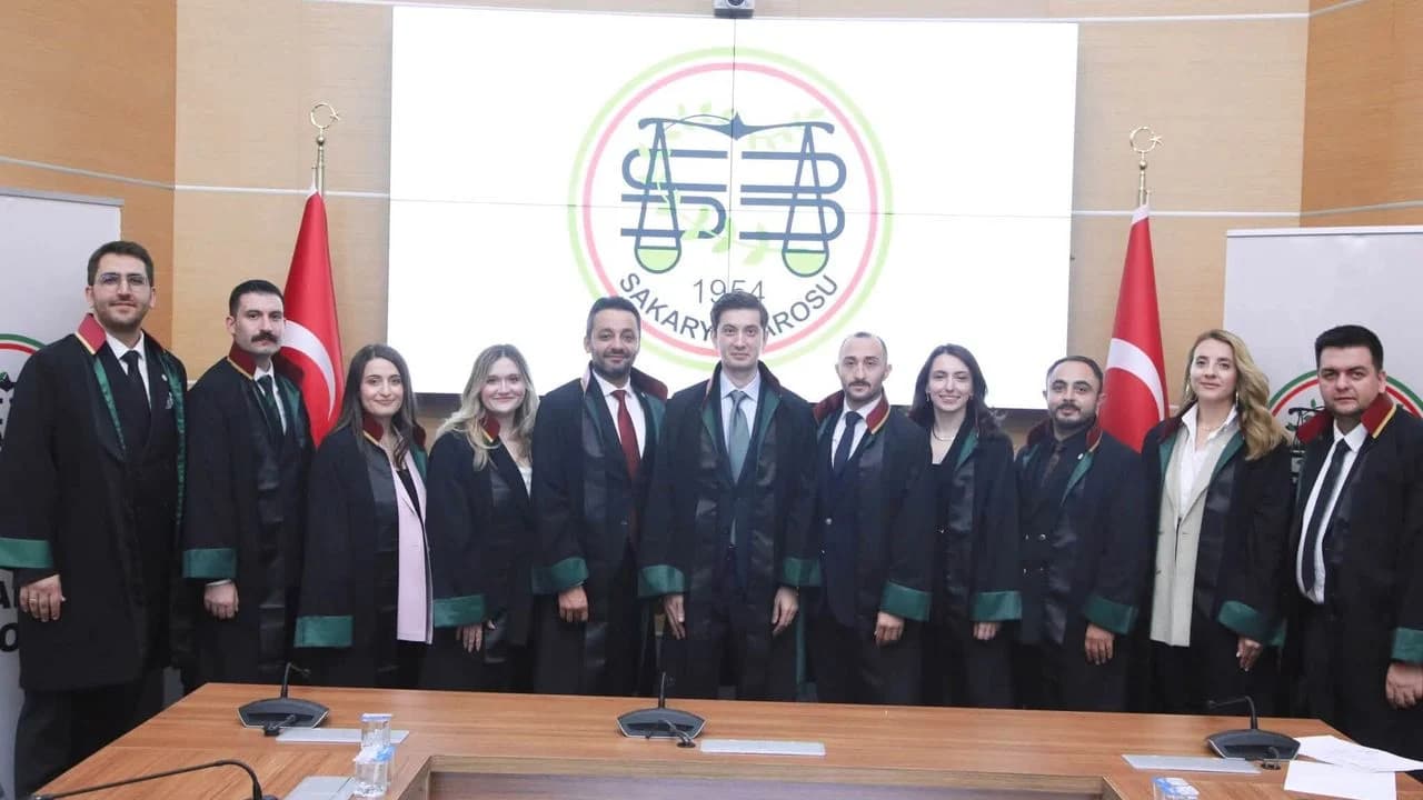 SAKARYA BAROSU'NDA YENİ DÖNEM: BAŞKAN VE KURUL ÜYELERİ MAZBATALARINI ALDI