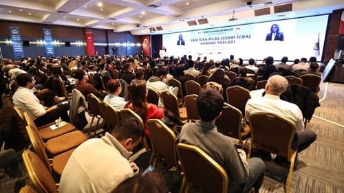 'Yeni İcra-İflâs Kanunu Taslağı' konulu sempozyum gerçekleştirildi