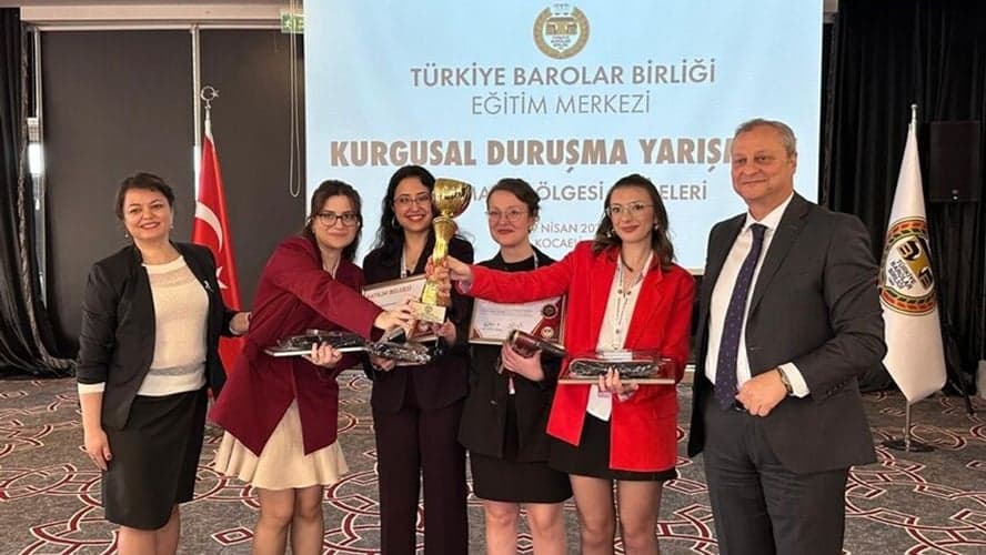 Stajyer Avukatlar Kurgusal Duruşma Yarışması bölge birincileri belirlendi