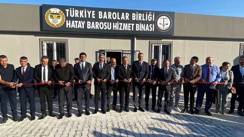 TBB Hatay Barosu Hizmet Binası açıldı: &#039;Hayat durabilir ancak adalet isteği durmaz&#039;