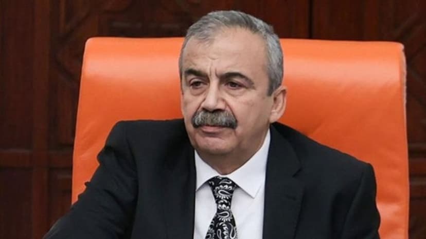 Sırrı Süreyya Önder hayatını kaybetti