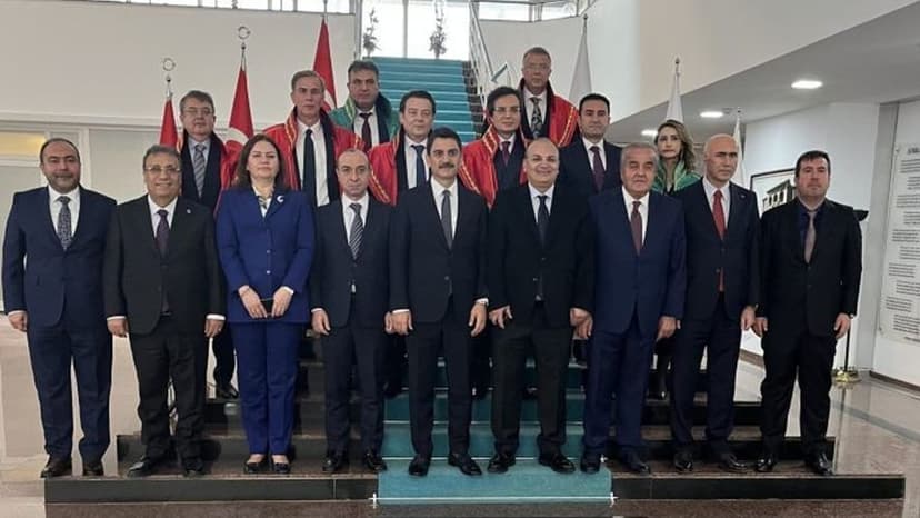 Yargıtay'a seçilen 8 yeni üye mazbatasını aldı