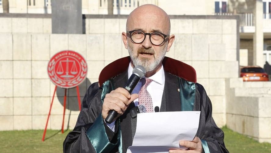 AVUKATA ŞİDDETİN ÖNLENMESİ İÇİN ÖNLEYİCİ TEDBİRLER ALINMALI