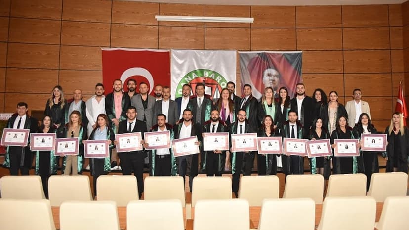 Adana Barosu&#039;nda 41 stajyer avukat ruhsatını aldı