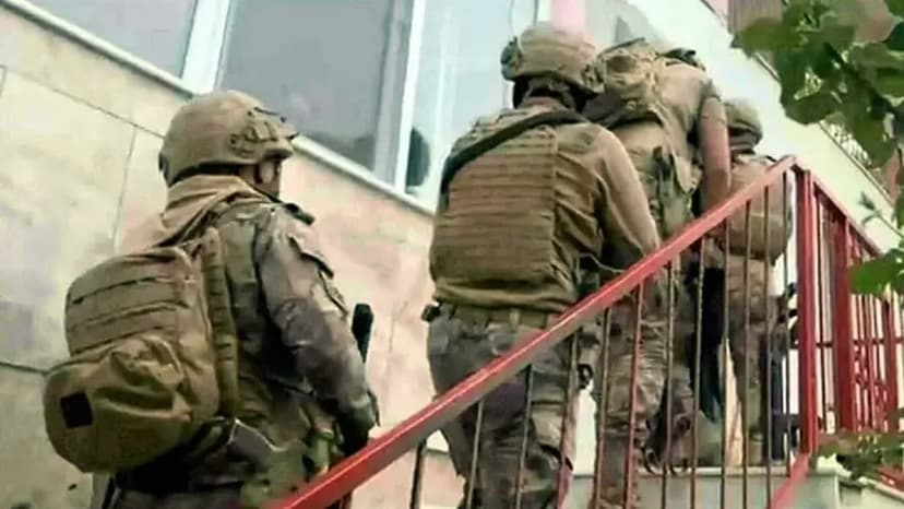 5 ilde sokak çetelerine operasyon: 3'ü avukat 32 gözaltı