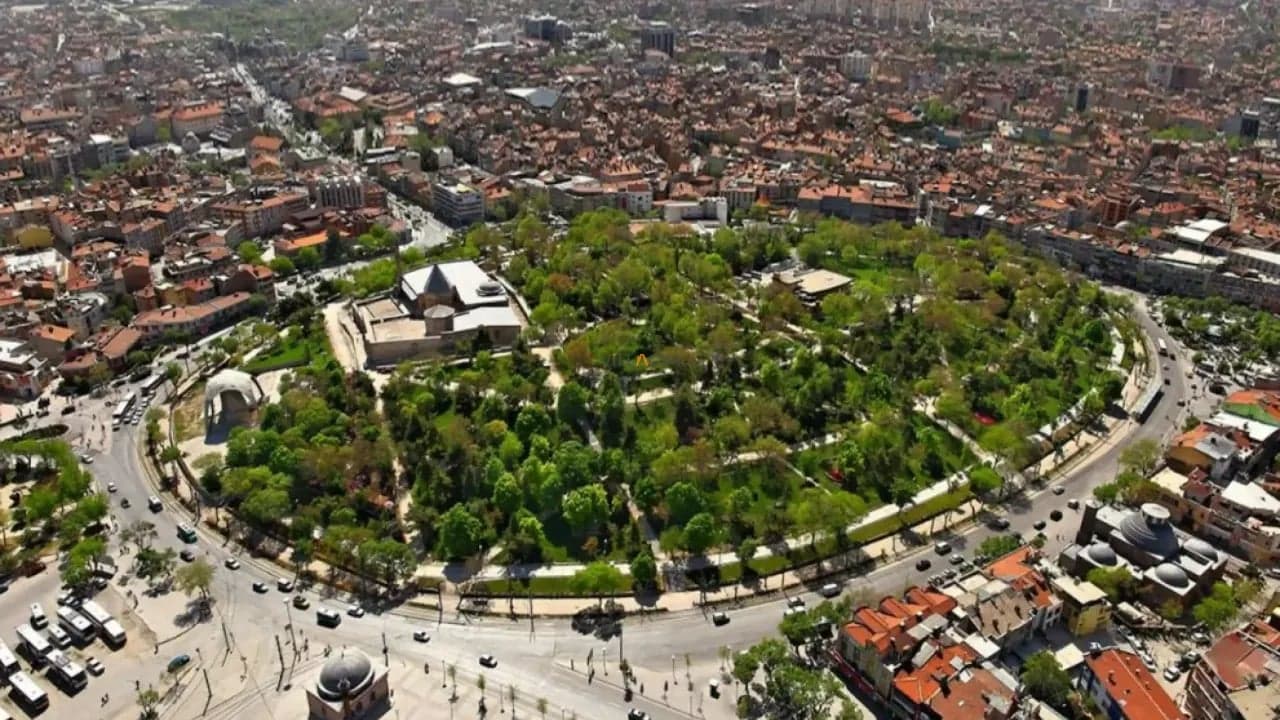 Turkuaz Kubbenin Altında Yüzyıllardır Süren Buluşma