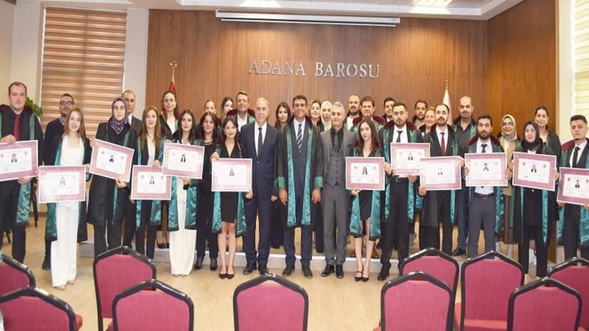Adana Barosu&#039;nda 16 stajyer avukat ruhsatını aldı